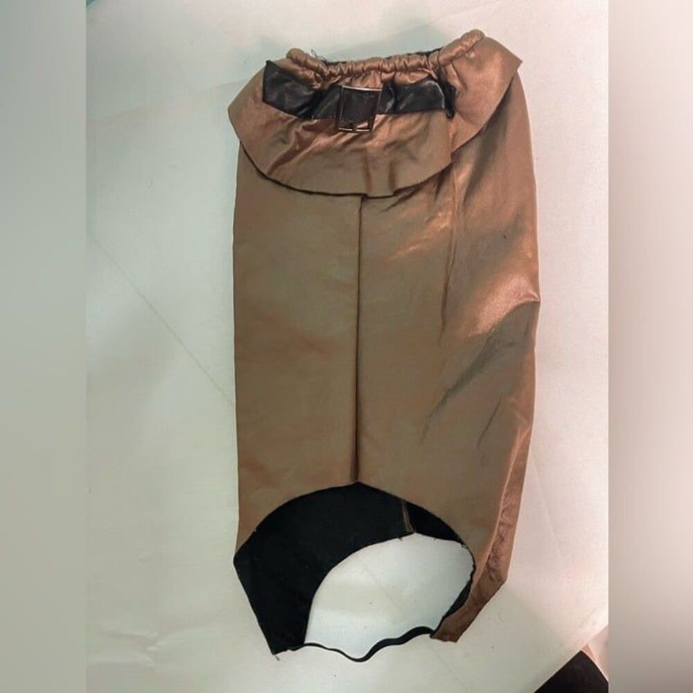 Large dog brown‎ and black costume